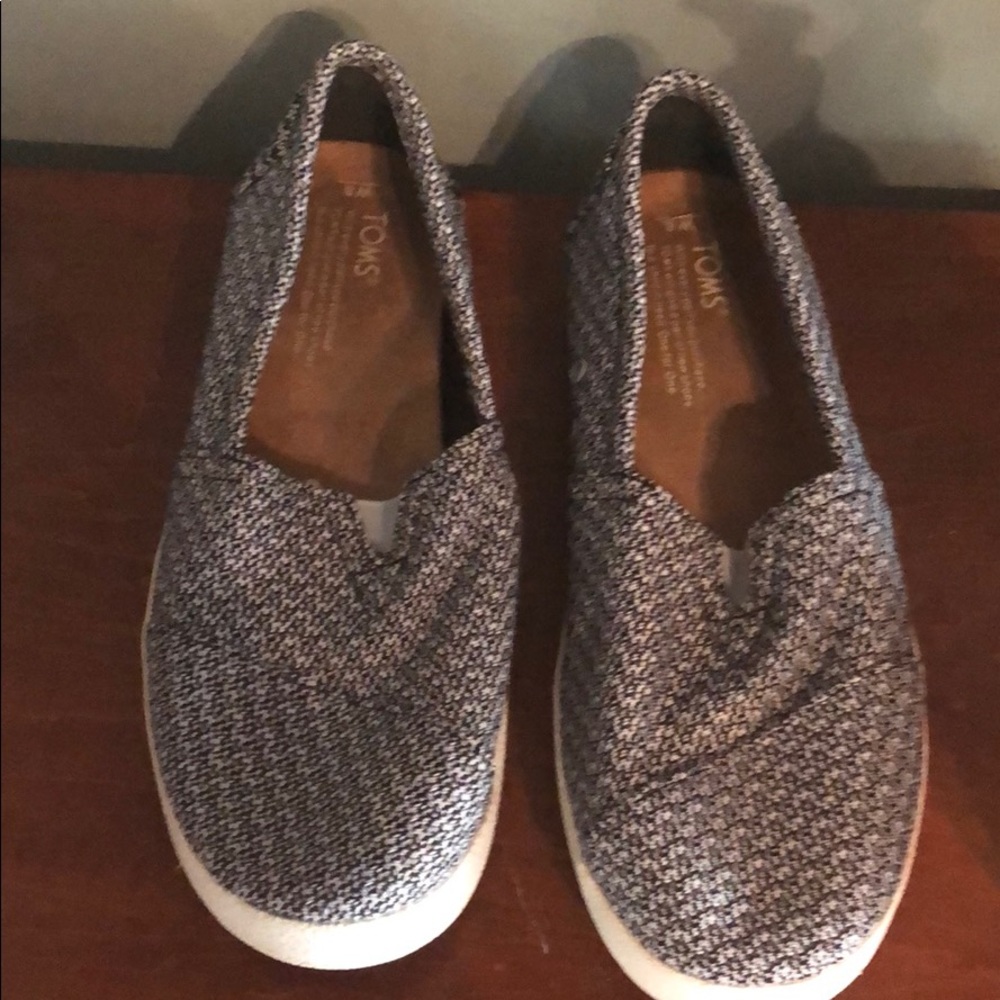 Toms shoes